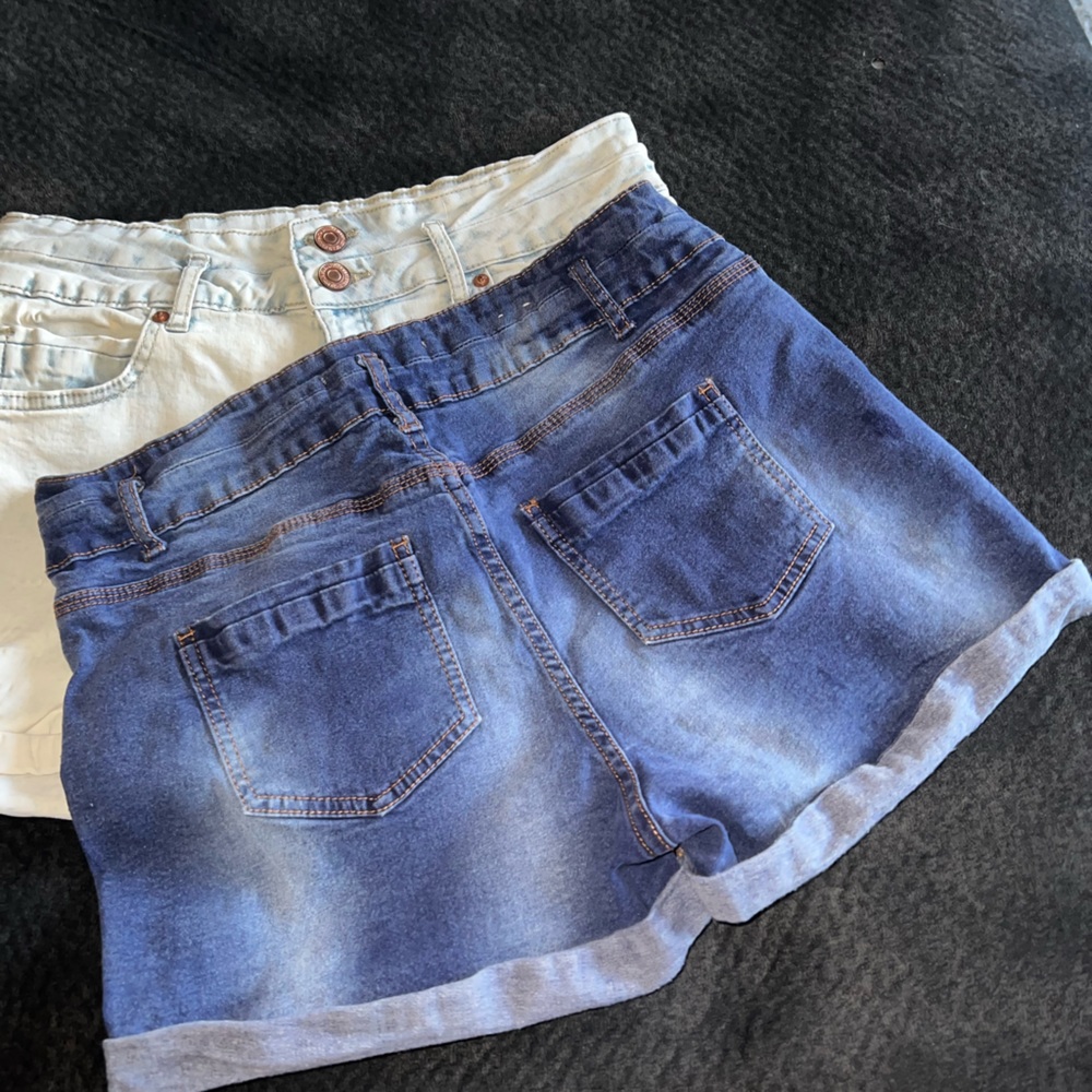 Cotton on shorts light and dark wash - Picture 2 of 5